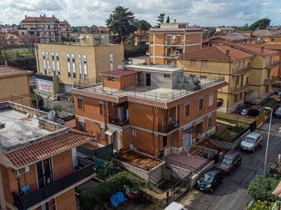 Trilocale con terrazzo, Roma borghesiana