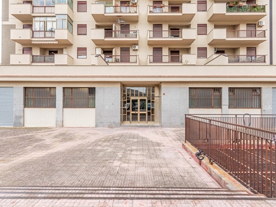 Trilocale in Vendita a Palermo, 107'000€, 120 m²