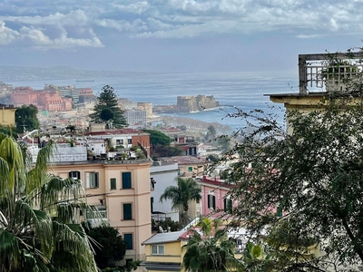 Trilocale vista mare a Napoli