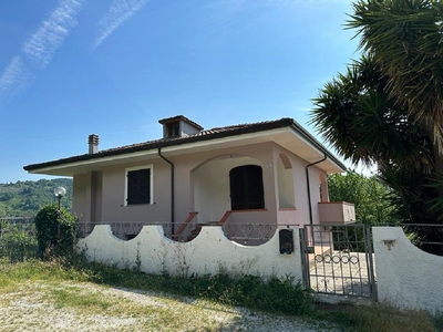 Vendita Villa o villino in CAMAIORE