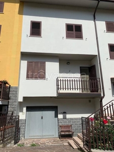 Villa a Schiera in in vendita da privato ad Agnone viale Castelnuovo, 11