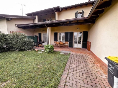 Villa a Schiera in vendita a Viguzzolo via Don Angelo Lugano, 2