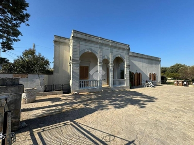 Villa Bifamiliare in vendita a Monopoli contrada Stomazzelli, 54