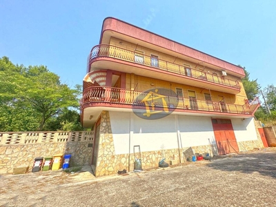 Villa Bifamiliare in vendita a Noci via Gioia del Colle