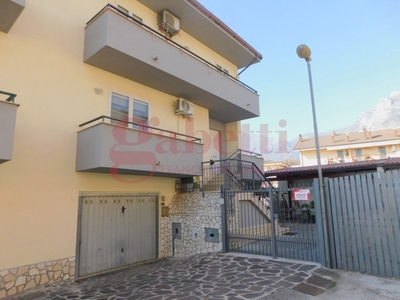 Villa Bifamiliare in vendita a Venafro venafro Curtatone,30