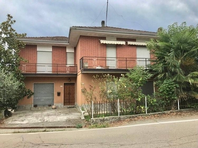 Villa Bifamiliare in vendita a Vinchio via Vaglio