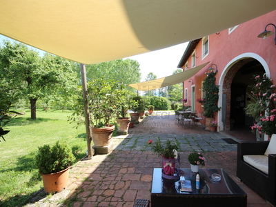 Villa con giardino in via per camaiore 365, Lucca