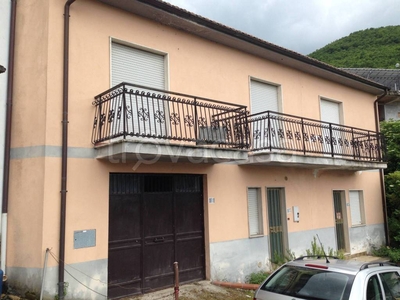 Villa in in vendita da privato a Sant'Agapito via Giuseppe Garibaldi, 101