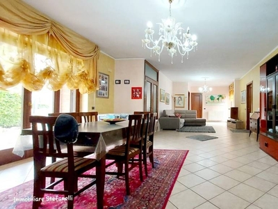 Villa in vendita a Castelpetroso via San Rocco