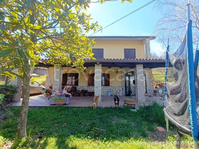Villa in vendita a Pettoranello del Molise fonte Sant'Angelo