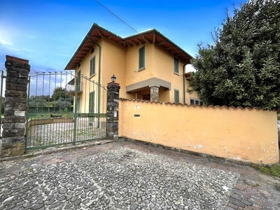 Villa in vendita a Pistoia Pistoia Ovest