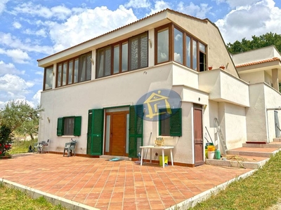 Villa in vendita a Putignano strada Comunale Quattrocchi
