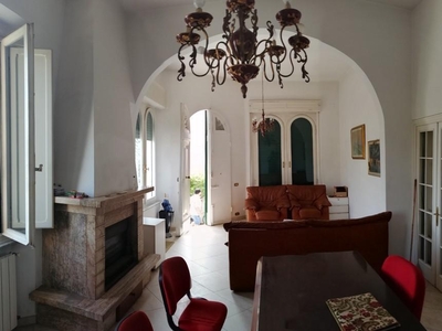 Villa in vendita a Viareggio