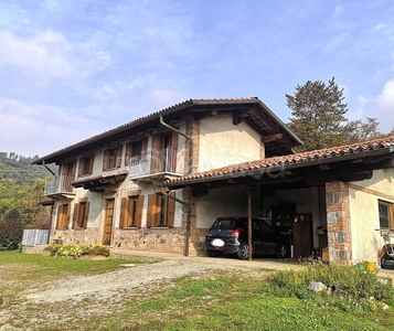 Villa in vendita a Zumaglia via Provinciale Per Vaglio