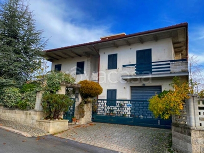 Villa in vendita ad Agnone via Pietro Nenni
