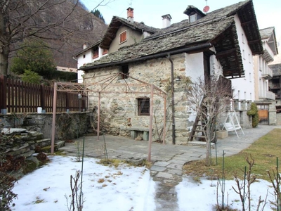 Villa in vendita ad Alagna Valsesia via Per Alagna