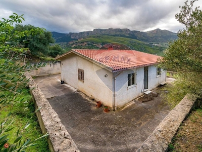 Villa in Vendita in Contrada Serra Mola a Termini Imerese