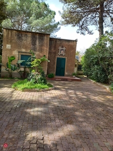 Villa in Vendita in Via Antonio Gravina Il Bellicoso a Caltagirone