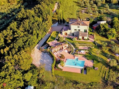 Villa in Vendita in Via Solferino a Castellina Marittima