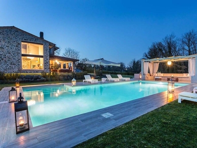 Villa Otto Luxury Tuscan Farmhouse with Private Pool close to Lucca Pisa Pistoia