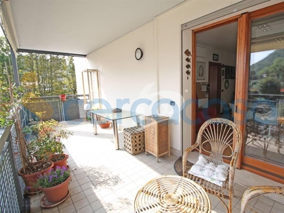 Appartamento Bilocale in ottime condizioni, in vendita in Via Martiri Della Liberta' 21, Laveno-mombello
