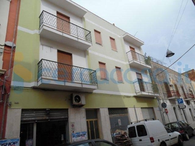 Appartamento da ristrutturare, in vendita in Via Lata 38, Brindisi