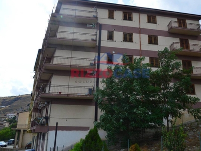 Appartamento in vendita 15 Stanze da letto a Cassano All'ionio