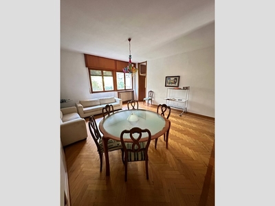 Appartamento in Vendita a Pisa, 345'000€, 140 m²