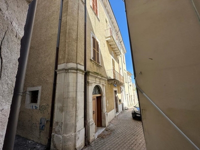 Appartamento storico in vendita 2 Stanze da letto a San Valentino In Abruzzo Citeriore
