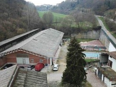 capannone in vendita a Rocca d'Arazzo