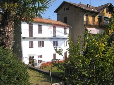 Casa in vendita 5 Stanze da letto a Cannobio
