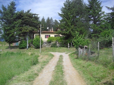 Casa in vendita 7 Stanze da letto a Arezzo