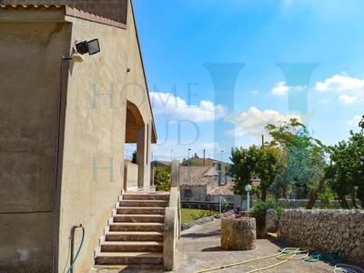 Casa indipendente in vendita 4 Stanze da letto a Noto