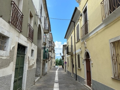 Casa indipendente in vendita 4 Stanze da letto a San Valentino In Abruzzo Citeriore