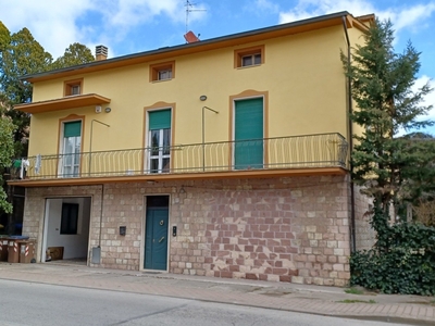 Casa indipendente in vendita 7 Stanze da letto a Marsciano