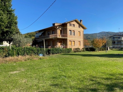 Casa indipendente in vendita a Arezzo
