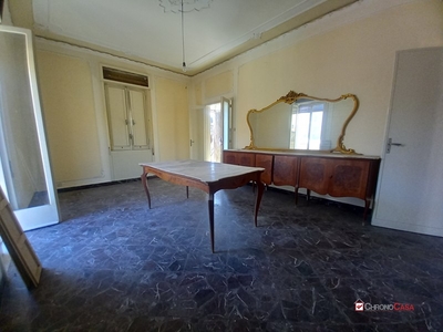 Casa Semi Indipendente in Vendita a Messina, 49'000€, 85 m²