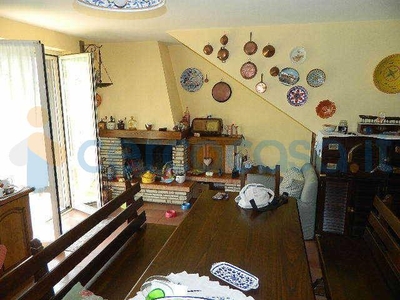 Casa semi indipendente in vendita a Sarzana