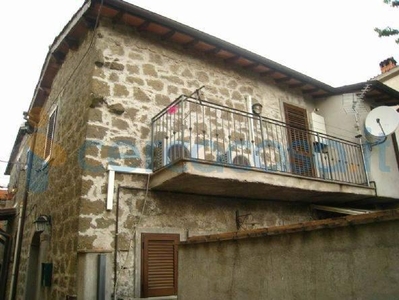 Casa singola in ottime condizioni, in vendita in Via Zepponami, Montefiascone