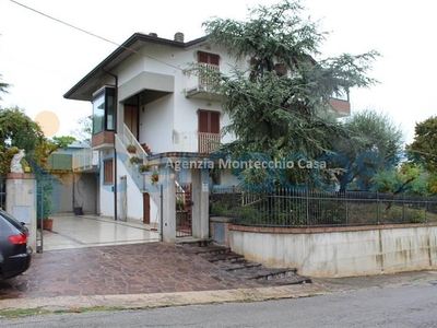 Casa singola in vendita in Via Tavolino, Montegridolfo