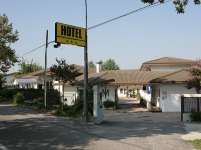Hotel in vendita 24 Stanze da letto a Canaro