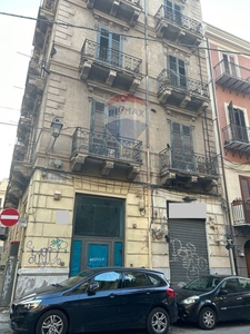 Immobile commerciale in vendita a Palermo