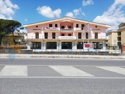 Negozio di nuova costruzione, in vendita in Via Appia 31, Arpaia