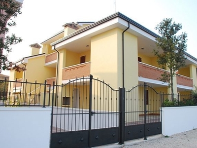 Villa a schiera vendita a Comacchio (FE)