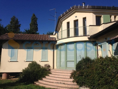 Villa in ottime condizioni in vendita a Gazzola