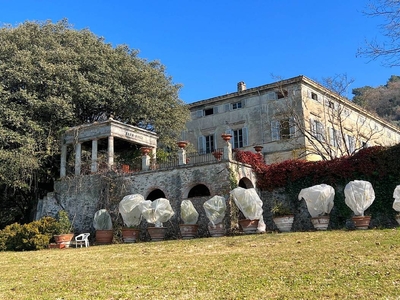 Villa in vendita 10 Stanze da letto a Lucca