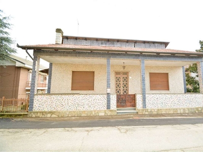 Villa in vendita 3 Stanze da letto a Montiglio Monferrato