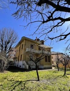 Villa in vendita 7 Stanze da letto a Asti
