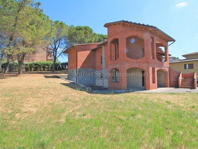 Villa in vendita a Asciano