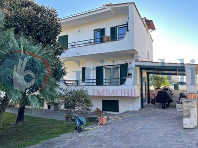 Villa in Vendita a Giugliano in Campania